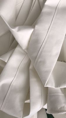 Wysokiej wydajności poliestrowy worek filtrujący przeciw kwasom 450GSM~550GSM do cementu