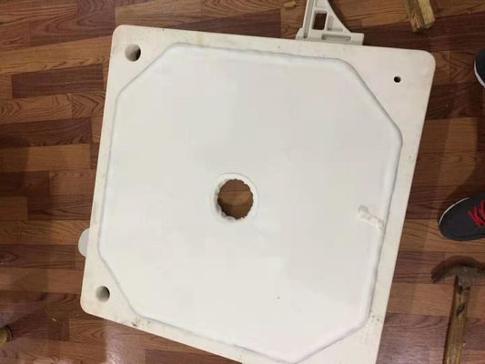 Przemysłowy filtr do oddzielenia płynów Prasowa szata odporność na kwas Łatwe w czyszczeniu