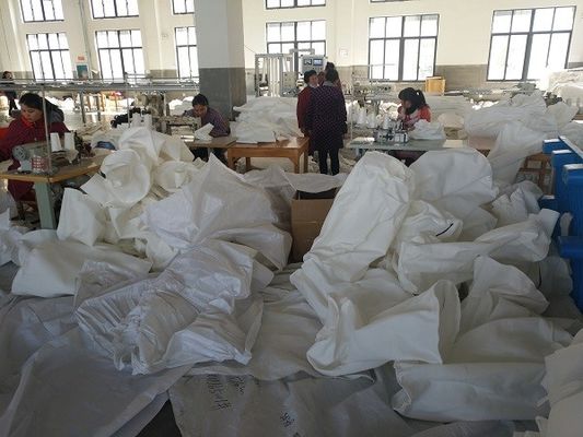 Zestaw z filtrem płynnym z białego poliestru do oczyszczania wody